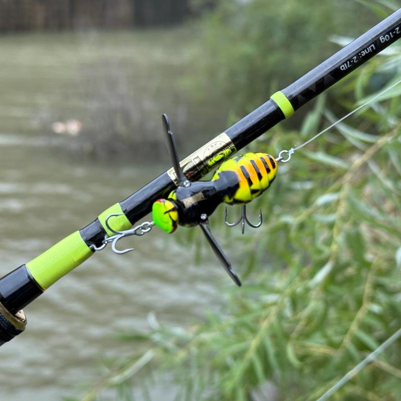 Realistic Topwater Wasp Lure